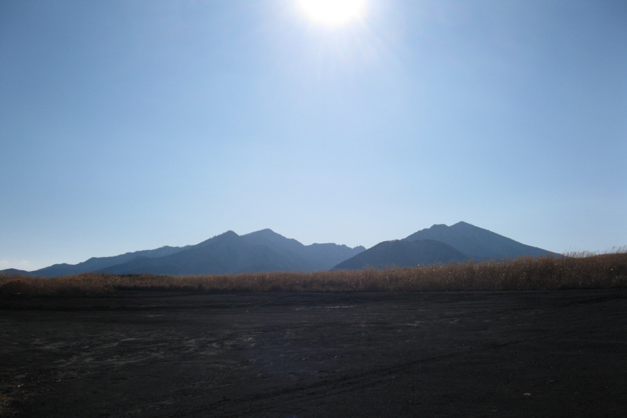 御殿場の西から愛鷹山