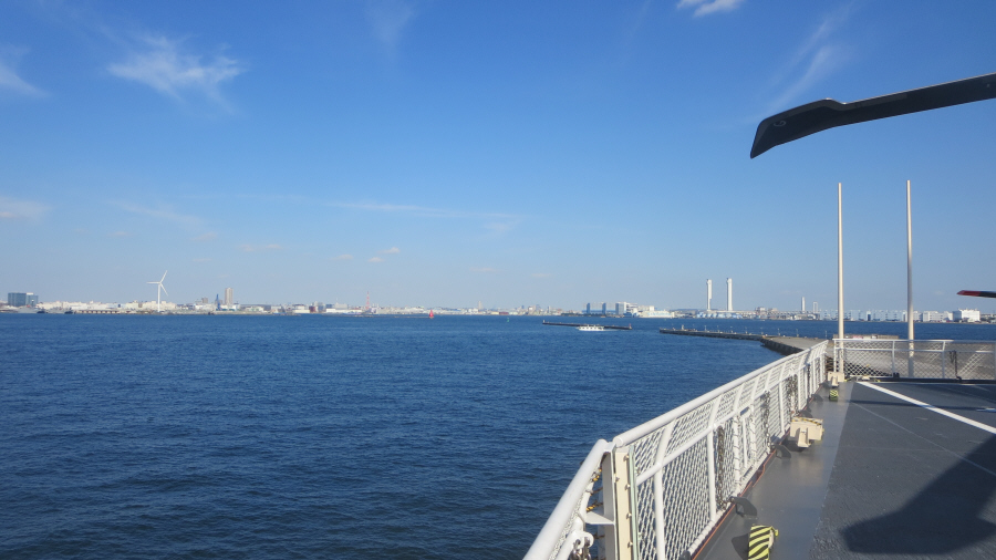 山下埠頭　「しらせ」から