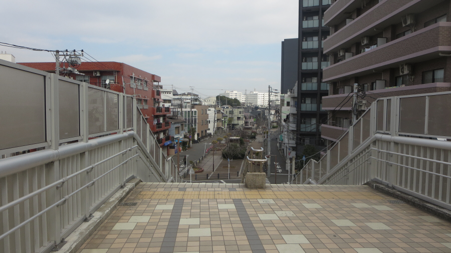東横フラワー緑道　反町